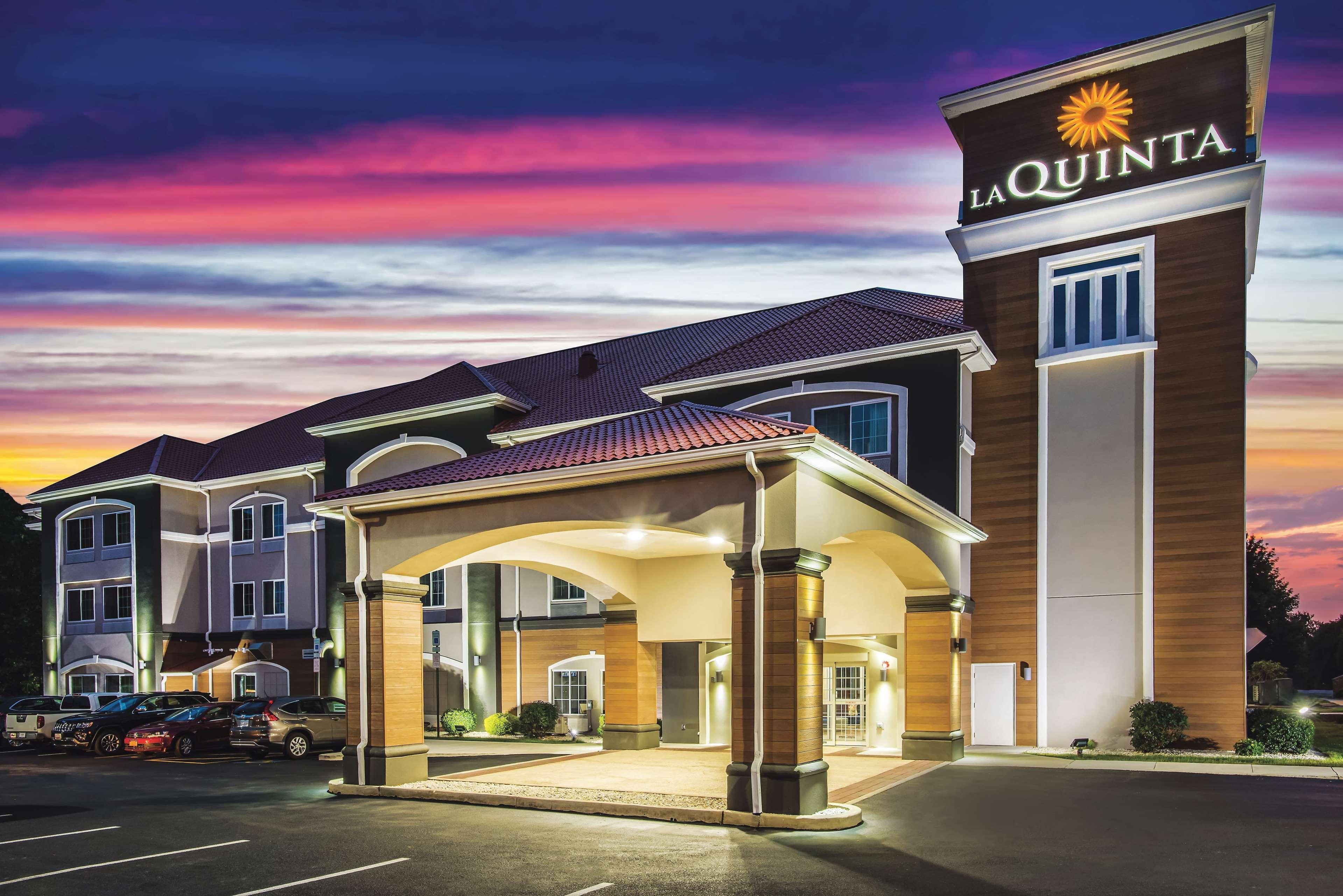 Hotel La Quinta By Wyndham Chambersburg Exterior foto