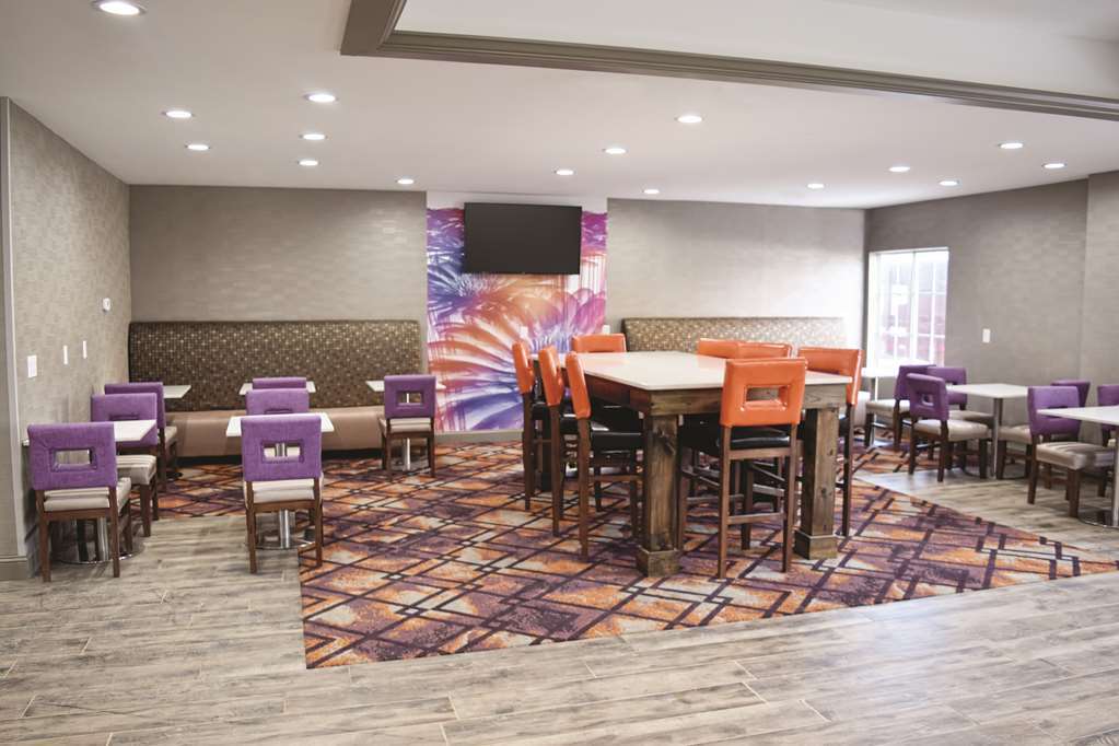 Hotel La Quinta By Wyndham Chambersburg Facilidades foto